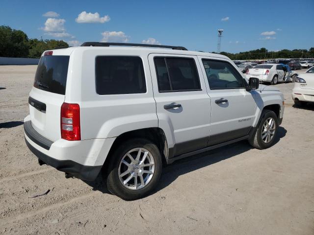  JEEP PATRIOT 2016 Белы