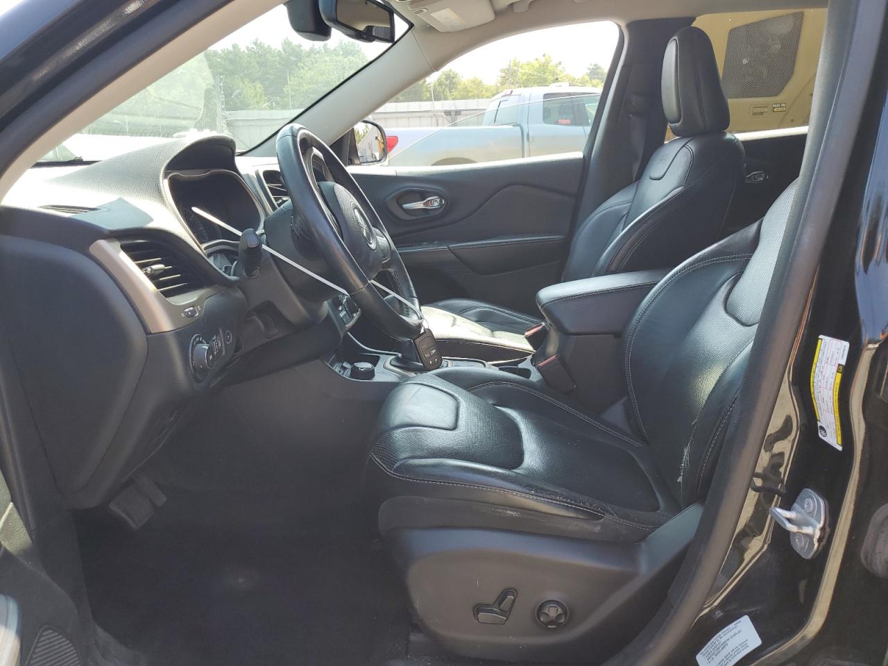 2015 Jeep Cherokee Limited VIN: 1C4PJMDS1FW688630 Lot: 67976105