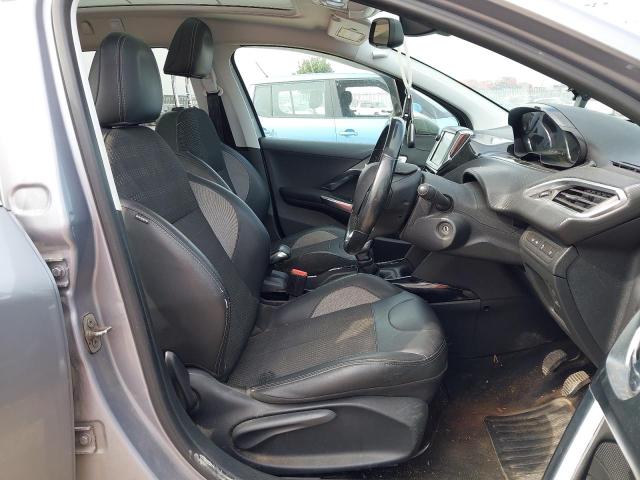 2019 PEUGEOT 2008 ALLUR