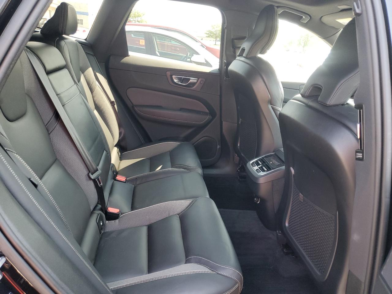 2020 Volvo Xc60 T5 R-Design VIN: YV4102DM5L1418465 Lot: 67095785