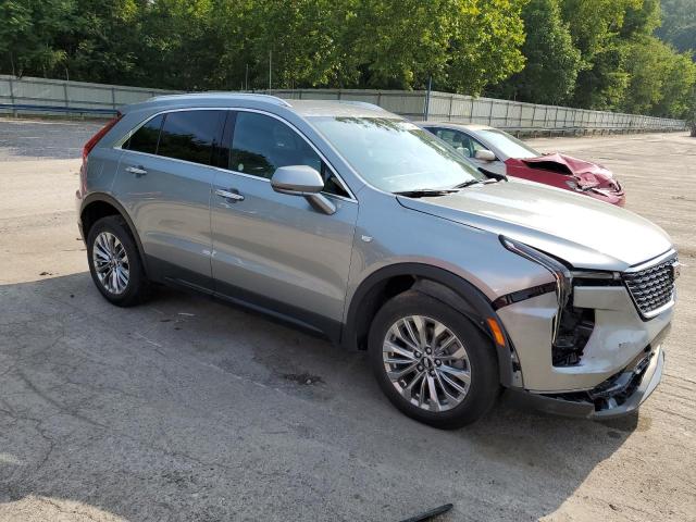  CADILLAC XT4 2024 Srebrny