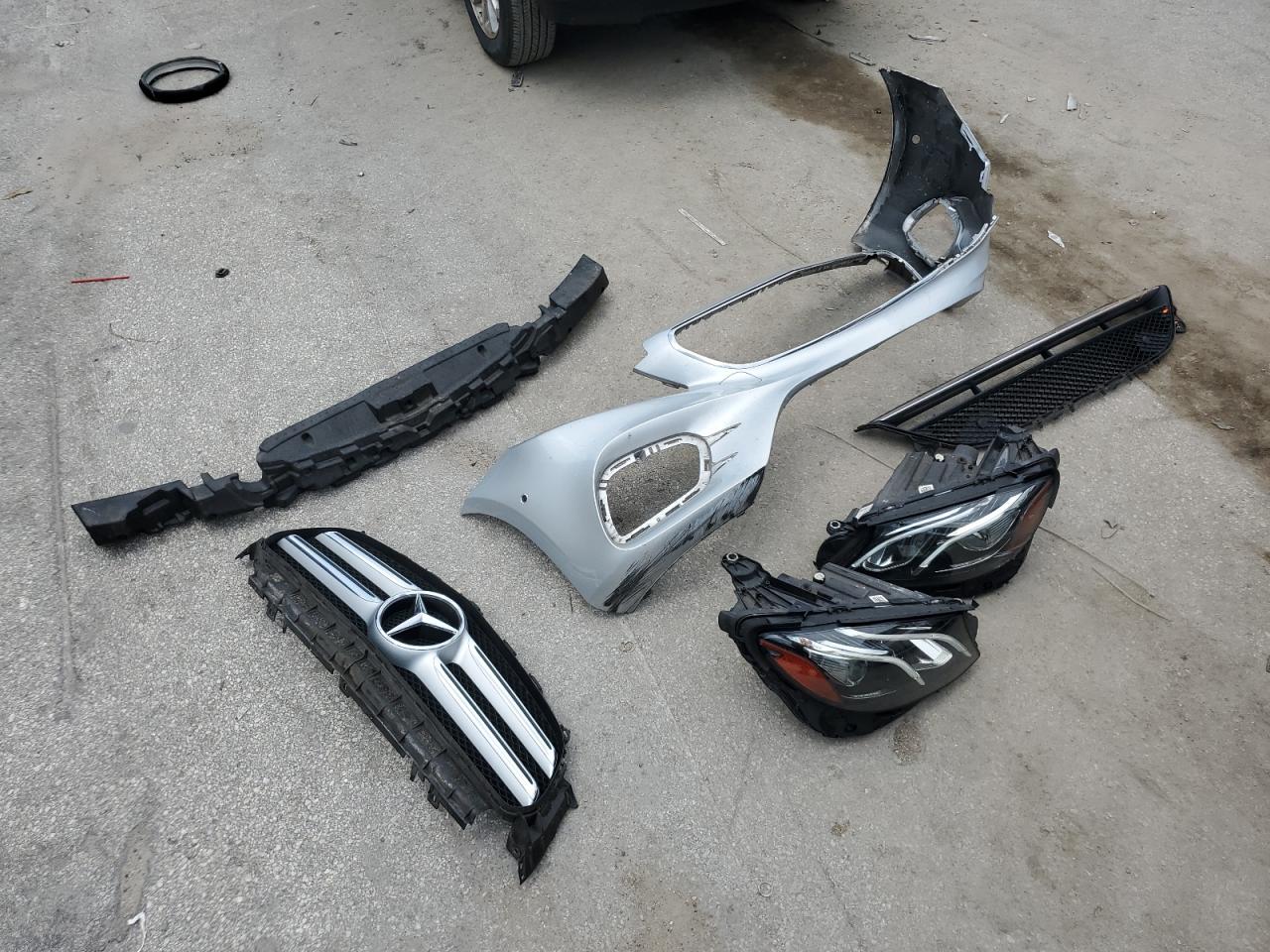 2017 Mercedes-Benz E 300 VIN: WDDZF4JB4HA240953 Lot: 70816265