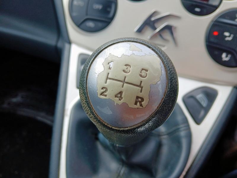 2011 FORD KA TITANIUM