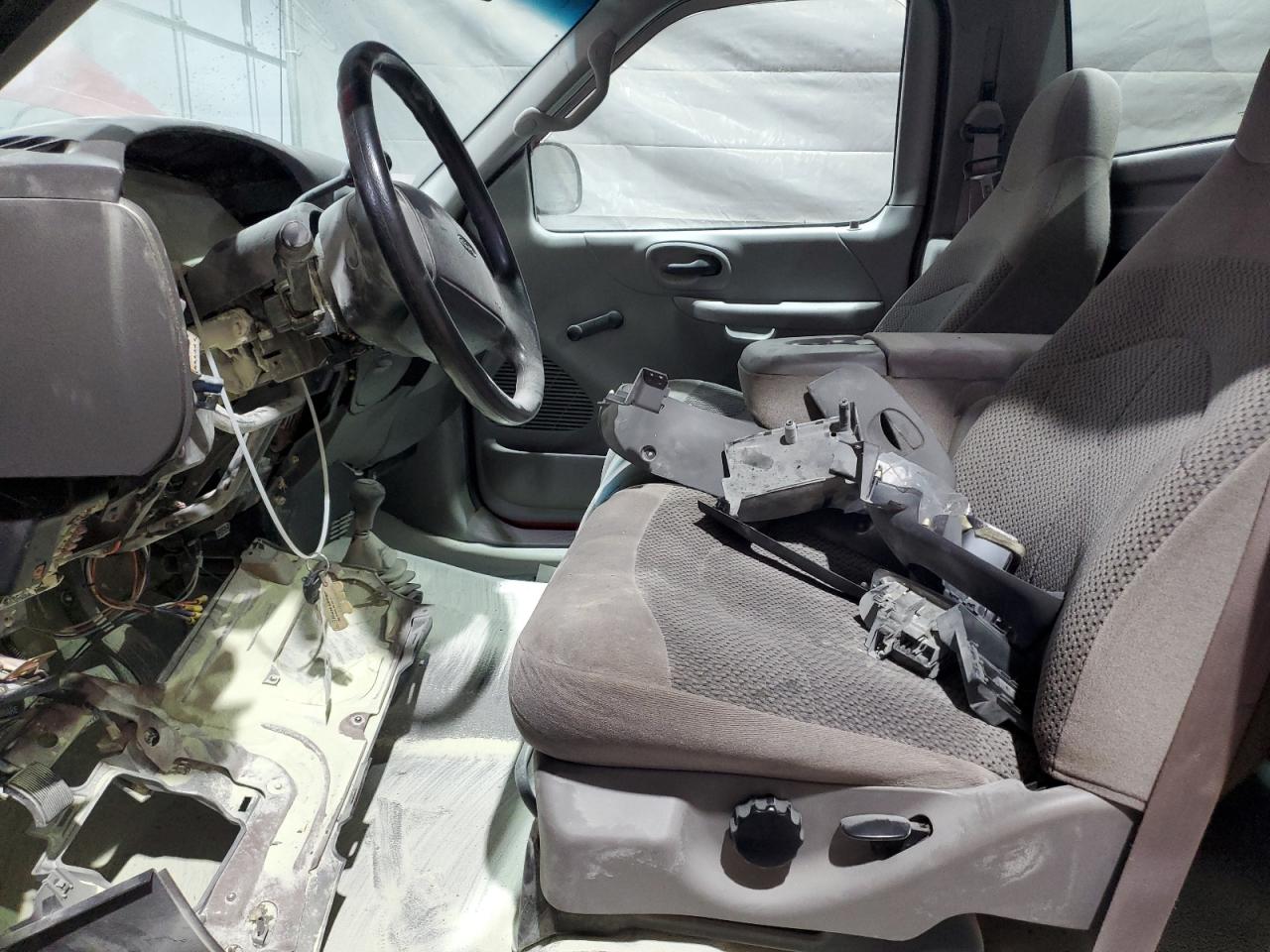 2000 Ford F150 VIN: 1FTPF18L2YNA25370 Lot: 69598605