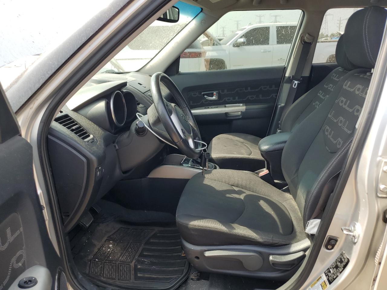 2012 Kia Soul + VIN: KNDJT2A63C7386130 Lot: 67460985