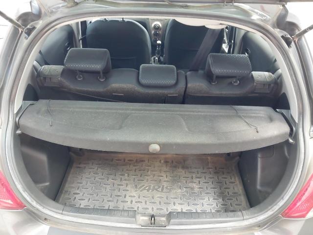 2010 TOYOTA YARIS TR V