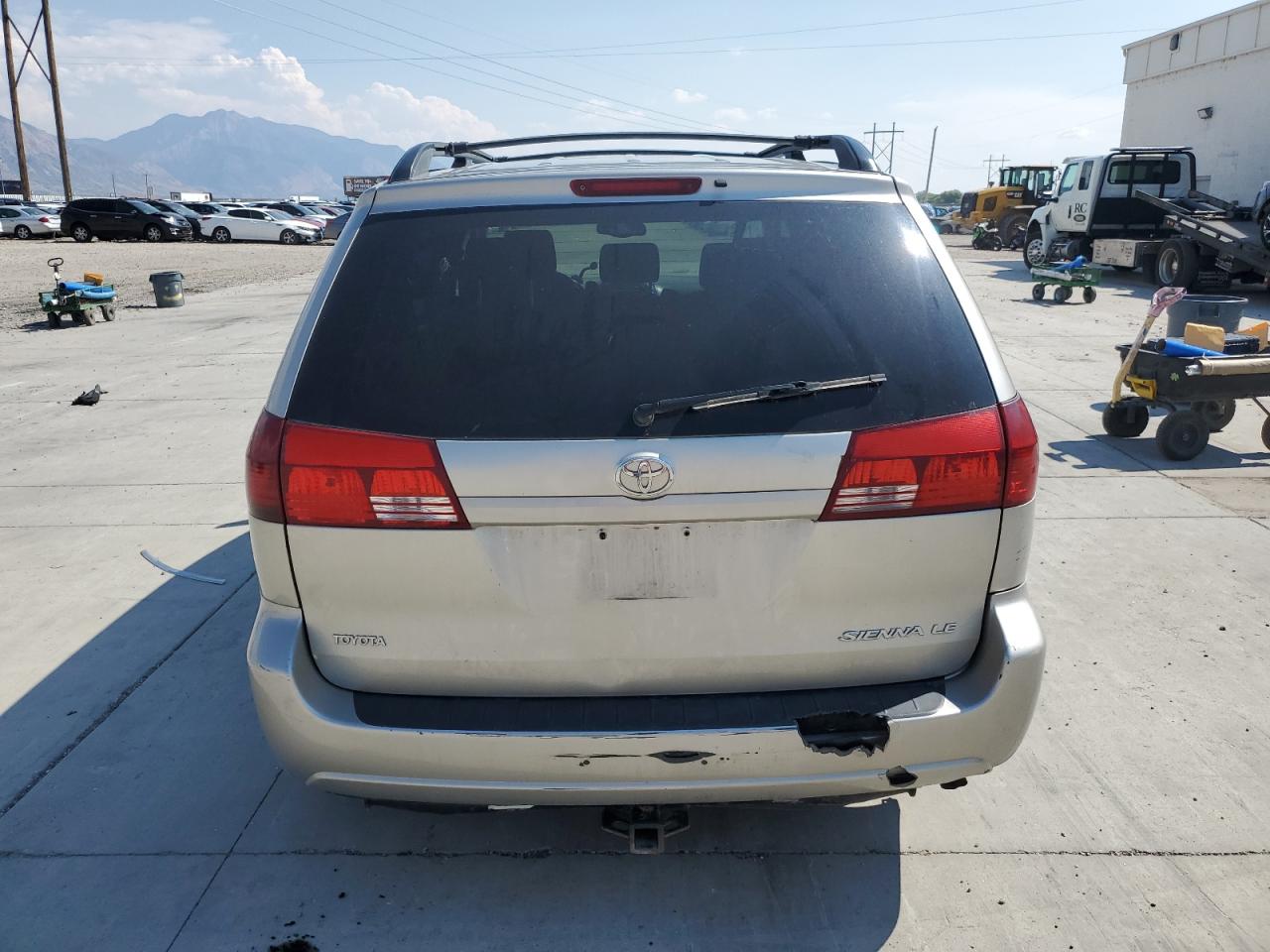 2005 Toyota Sienna Ce VIN: 5TDZA23C85S311038 Lot: 71253885