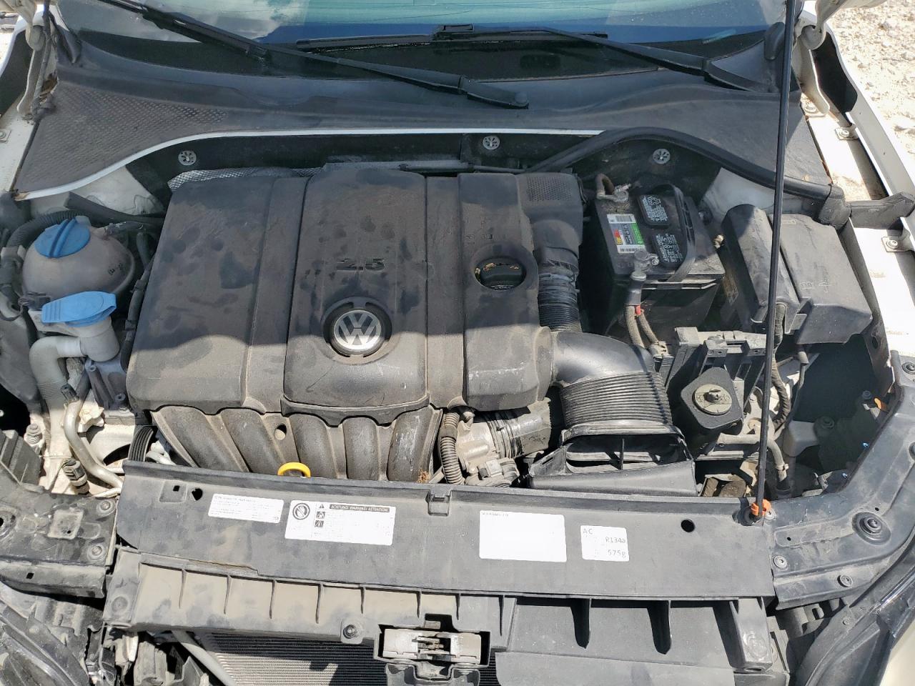 2013 Volkswagen Passat S VIN: 1VWAH7A36DC053799 Lot: 70747405