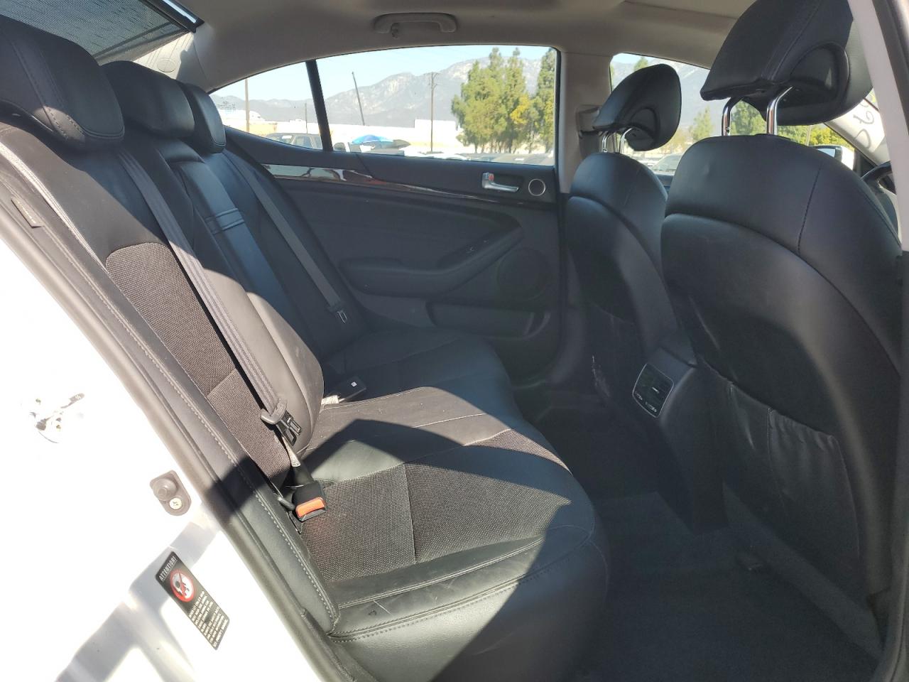 2015 Kia Cadenza Premium VIN: KNALN4D72F5176537 Lot: 70693275