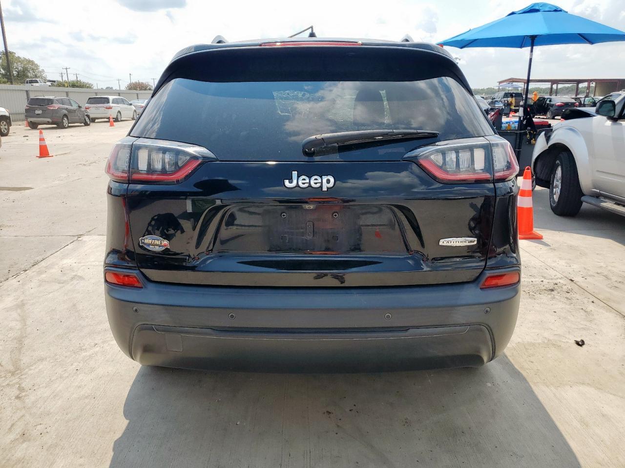 2019 Jeep Cherokee Latitude Plus VIN: 1C4PJLLB4KD428613 Lot: 69865555