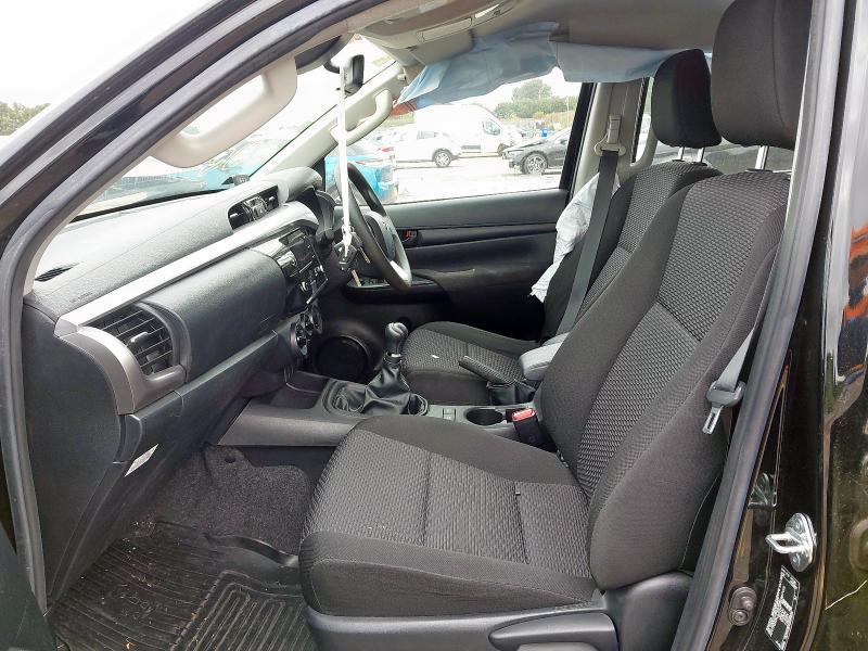 2020 TOYOTA HILUX
