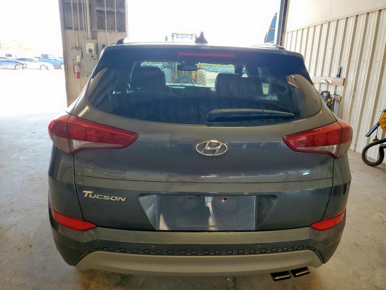 2018 Hyundai Tucson Value VIN: KM8J33A20JU629308 Lot: 67594185