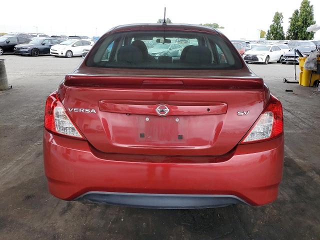  NISSAN VERSA 2019 Красный