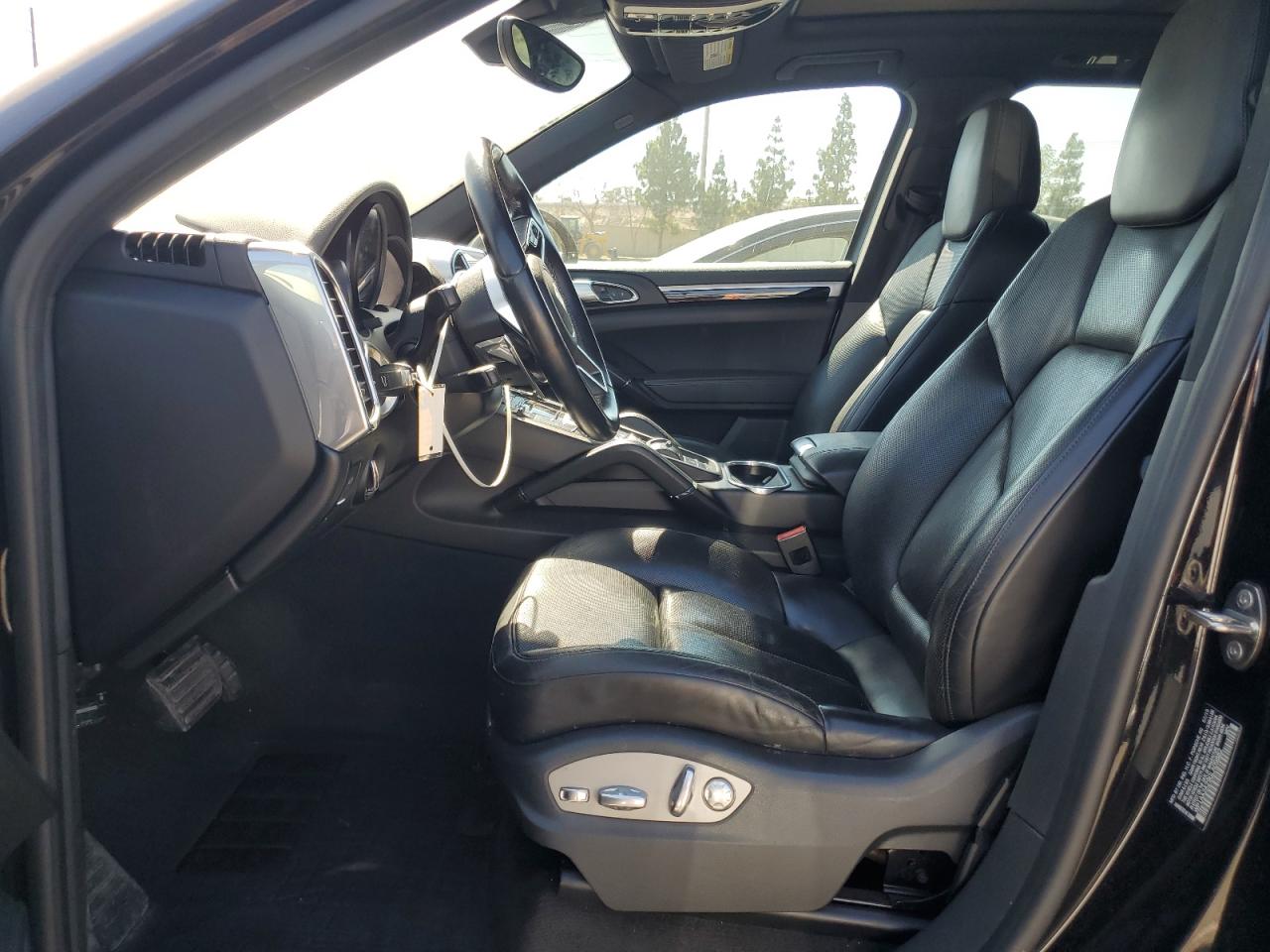 2016 Porsche Cayenne VIN: WP1AA2A29GLA09882 Lot: 69388395