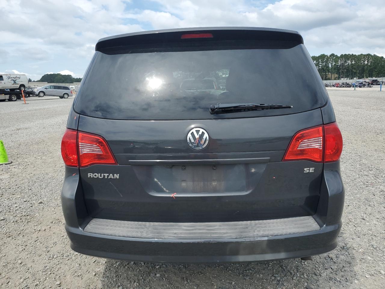 2012 Volkswagen Routan Se VIN: 2C4RVABG0CR127592 Lot: 69767555