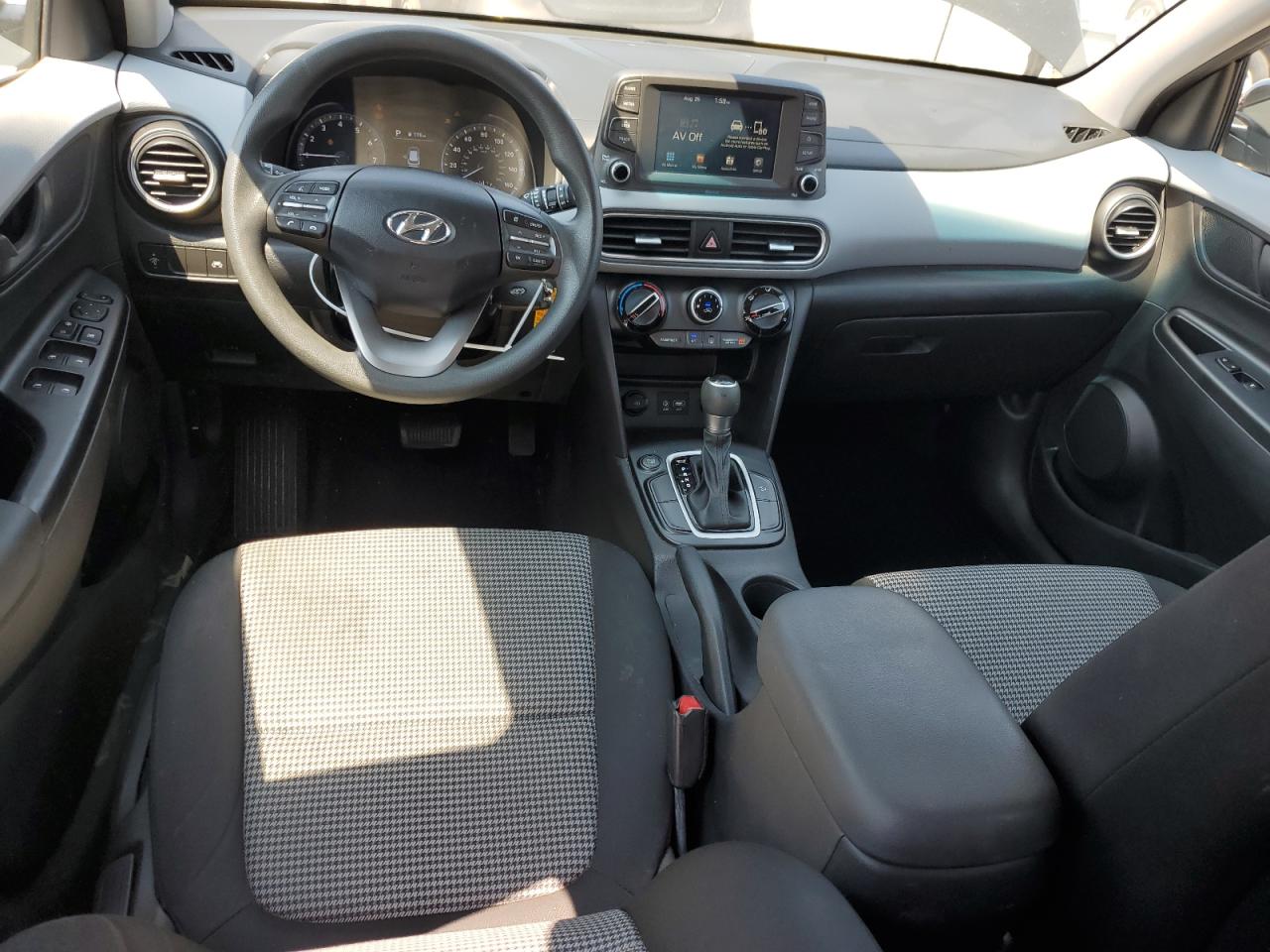 2019 Hyundai Kona Se VIN: KM8K12AAXKU318790 Lot: 70233315