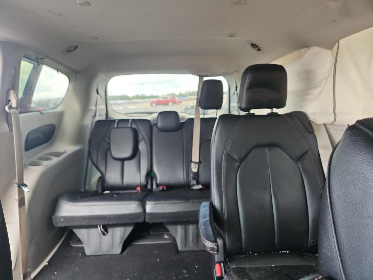 2019 Chrysler Pacifica Touring L VIN: 2C4RC1BG5KR537700 Lot: 69955985