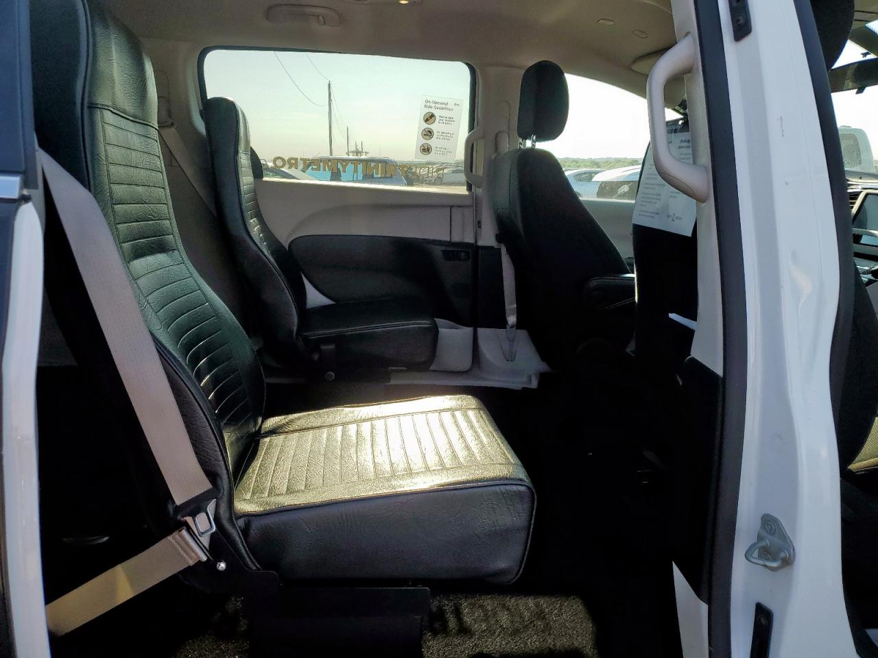 2022 Chrysler Voyager Lx VIN: 2C4RC1CGXNR203889 Lot: 68384875