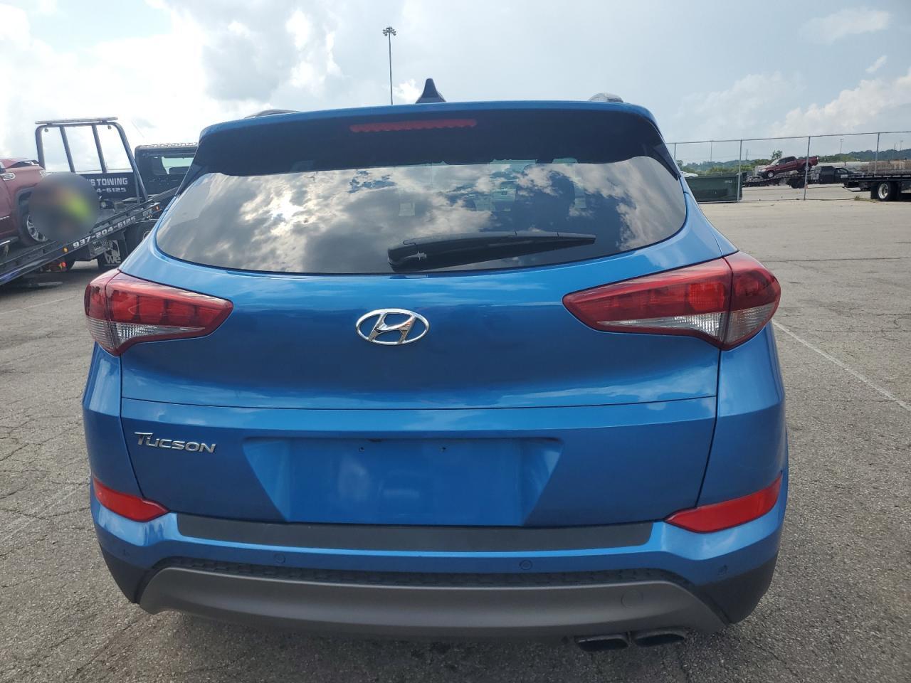 2018 Hyundai Tucson Value VIN: KM8J33A21JU811101 Lot: 68901135