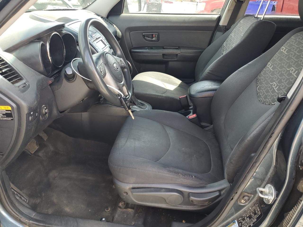 2011 Kia Soul + VIN: KNDJT2A25B7232658 Lot: 68711315