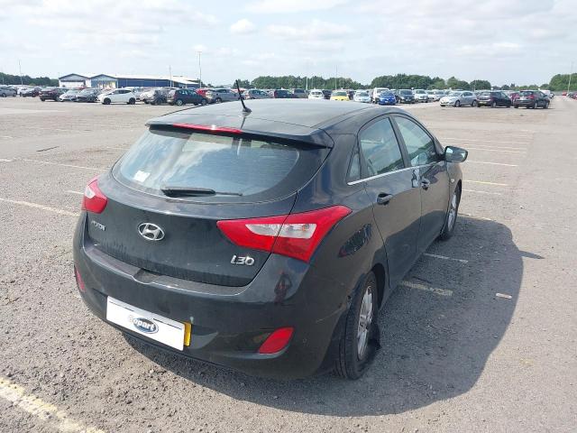 2016 HYUNDAI I30 SE