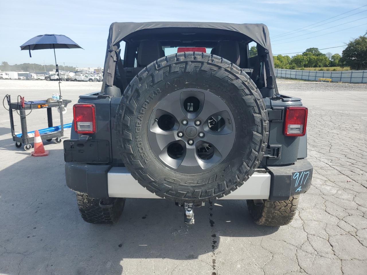 2017 Jeep Wrangler Unlimited Sahara VIN: 1C4BJWEG0HL559086 Lot: 70806045