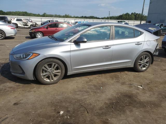 Sedans HYUNDAI ELANTRA 2017 Srebrny