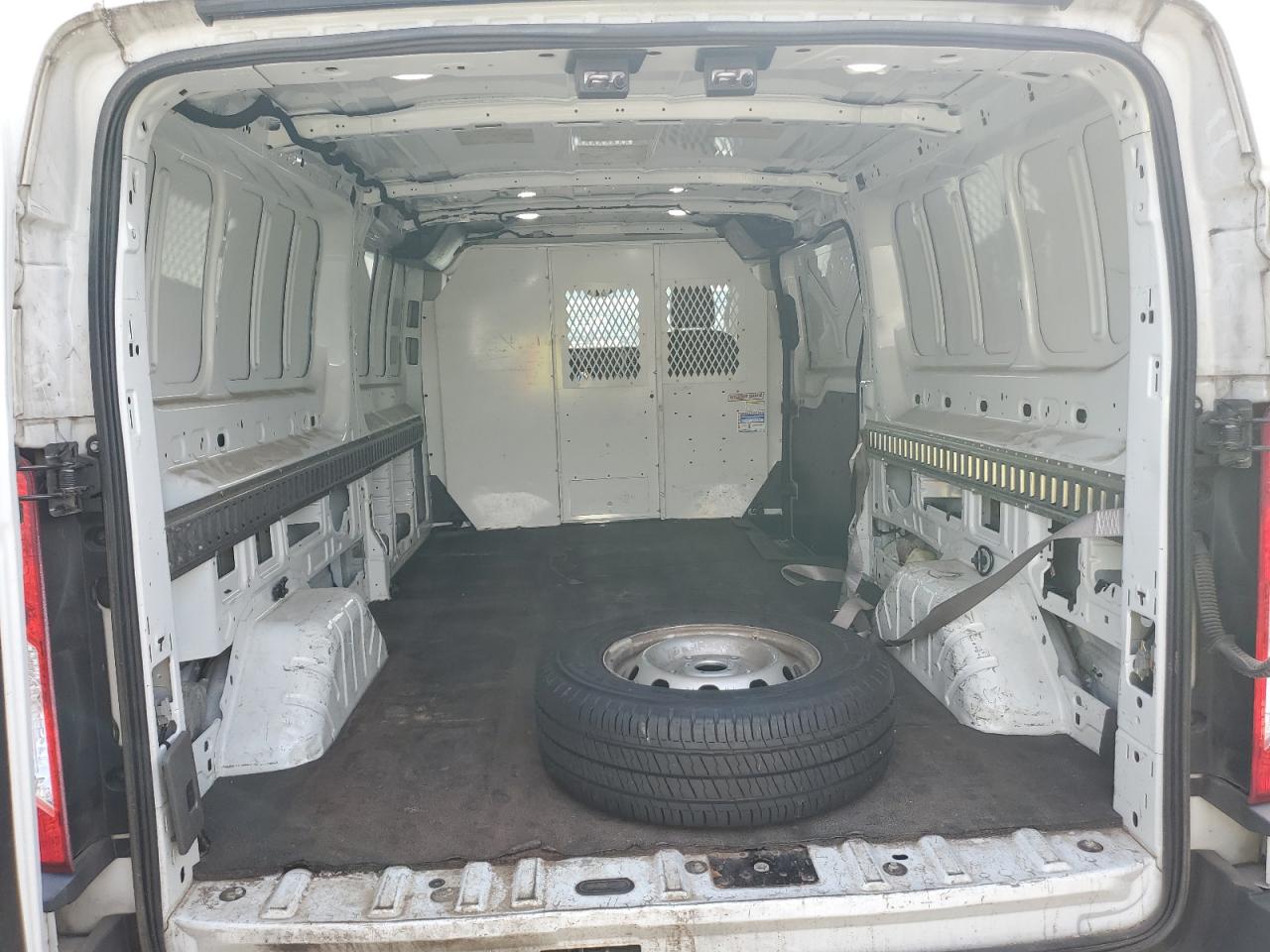 2020 Ford Transit T-150 VIN: 1FTYE1Y85LKB25704 Lot: 70321045