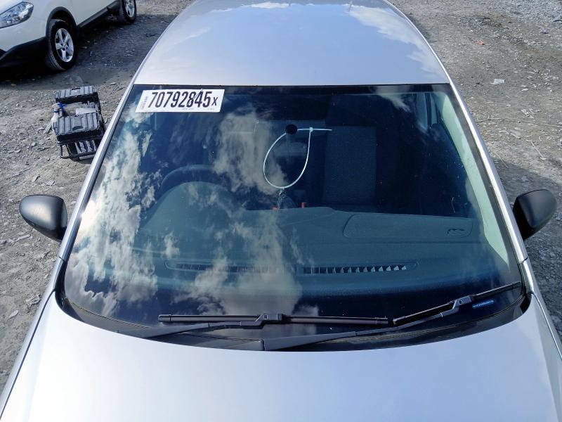 2011 VOLKSWAGEN POLO S
