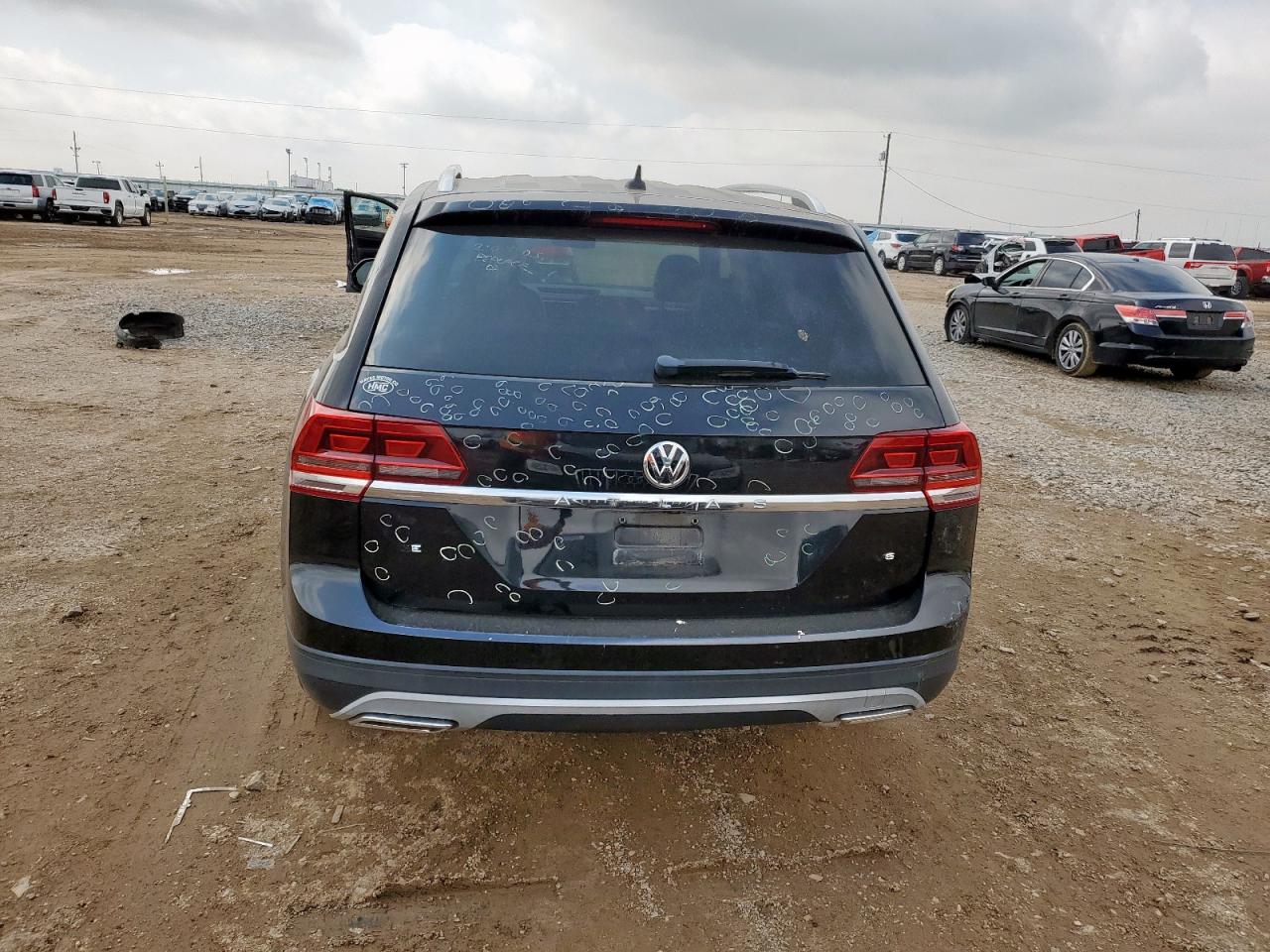 2018 Volkswagen Atlas Se VIN: 1V2DR2CA7JC544100 Lot: 69829335