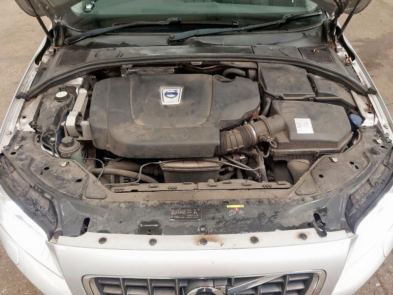 2010 VOLVO V70 SE LUX