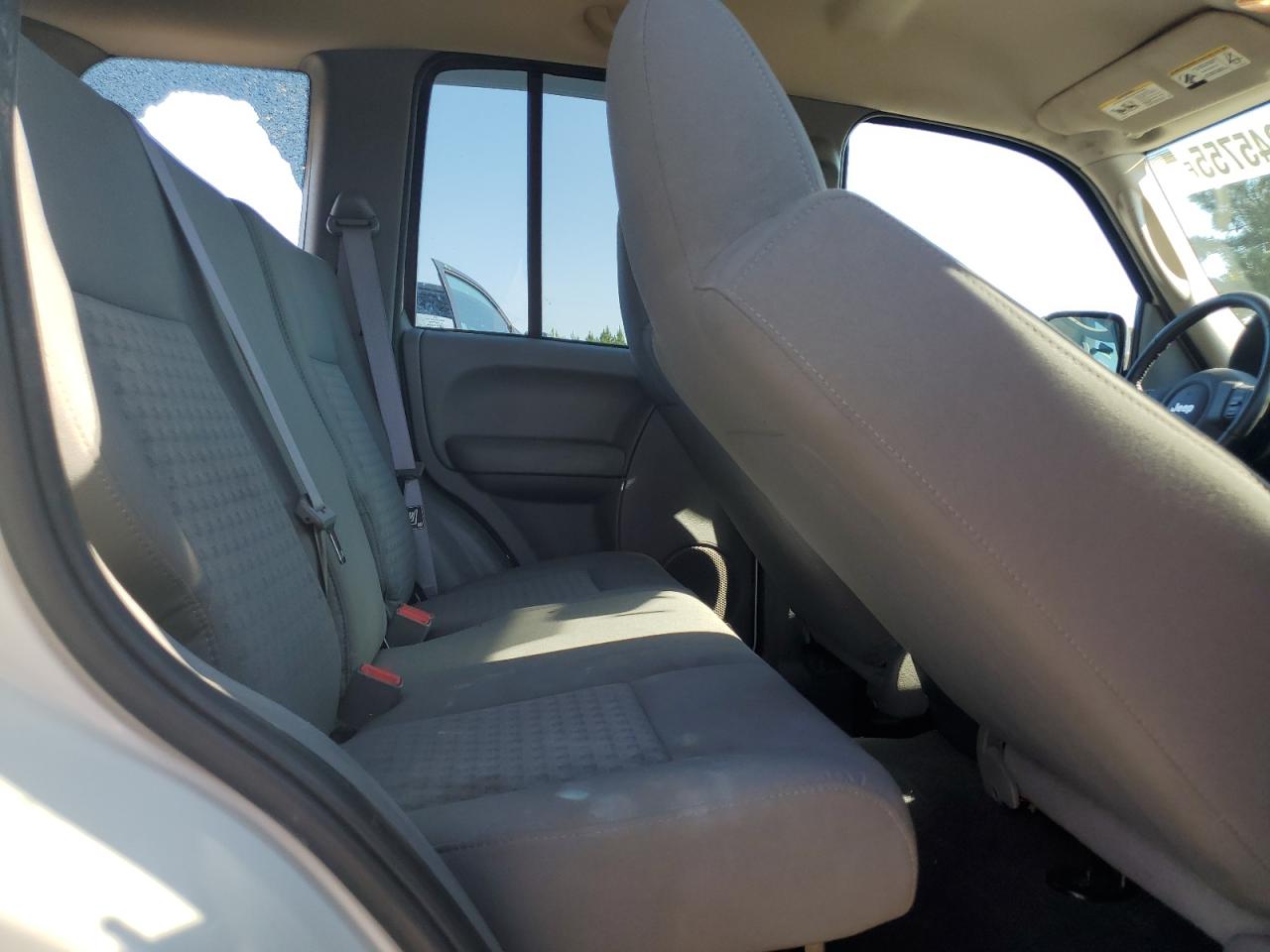 2007 Jeep Liberty Sport VIN: 1J4GL48K37W699550 Lot: 70245755