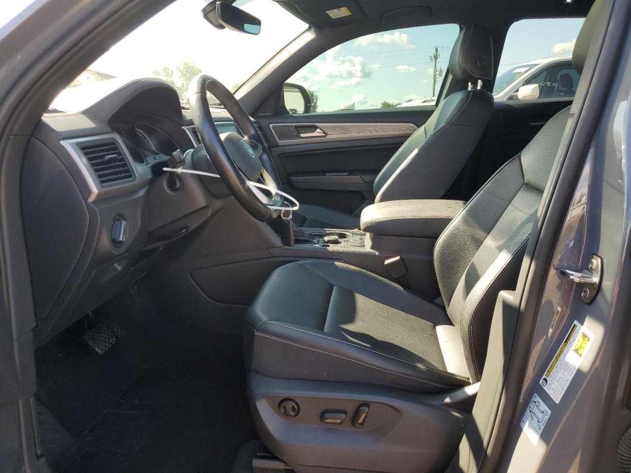 2020 Volkswagen Atlas Cross Sport Se VIN: 1V26C2CA8LC204581 Lot: 70450345