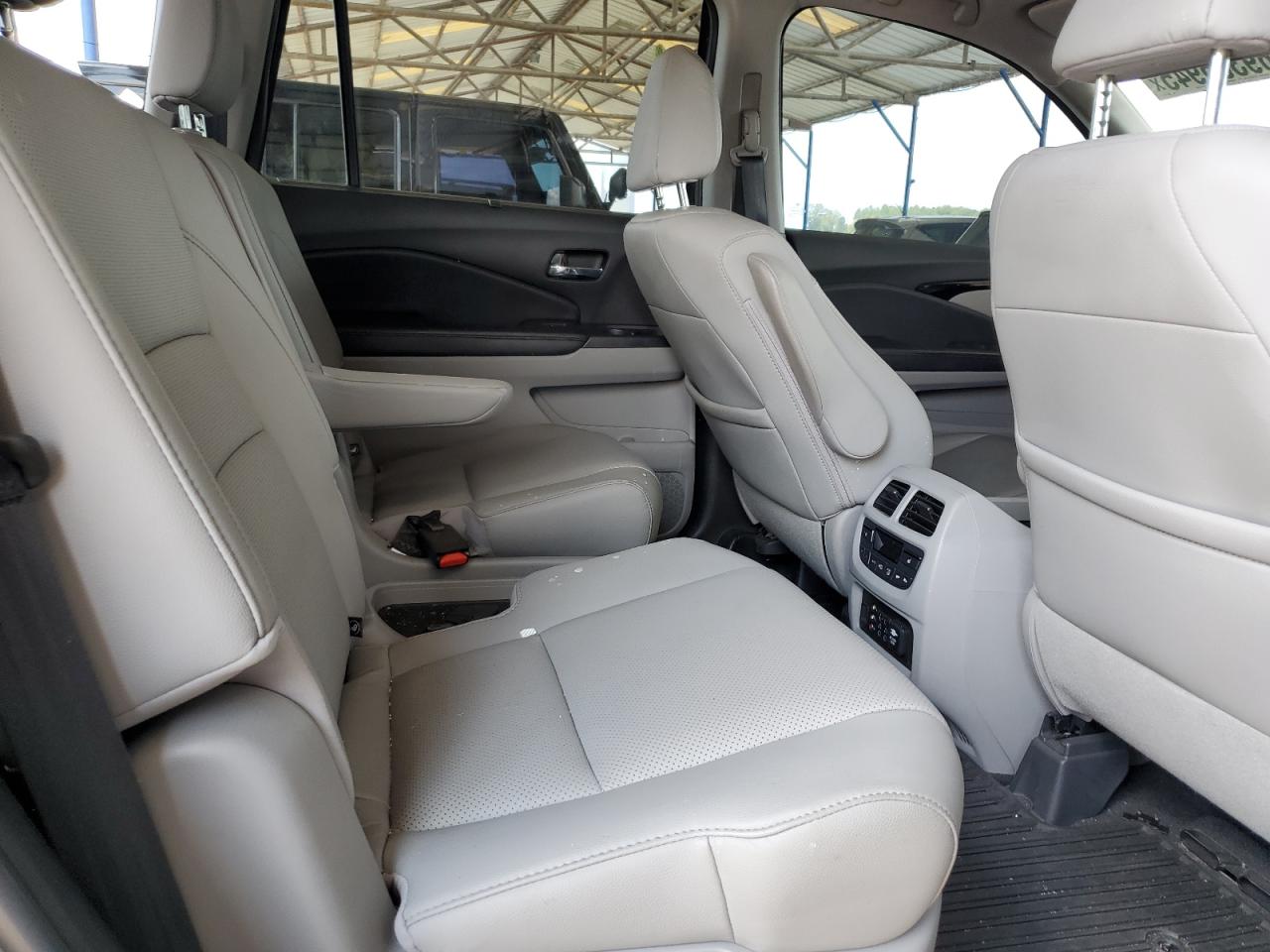 2017 Honda Pilot Elite VIN: 5FNYF6H05HB095578 Lot: 69305945