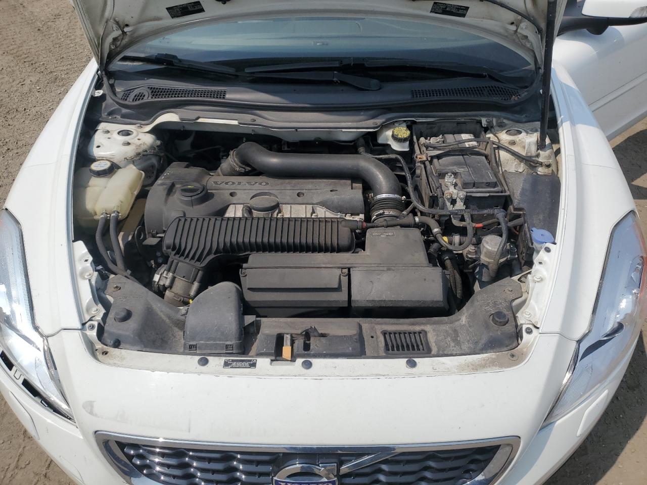 2013 Volvo C70 T5 VIN: YV1672MC8DJ137624 Lot: 61054825