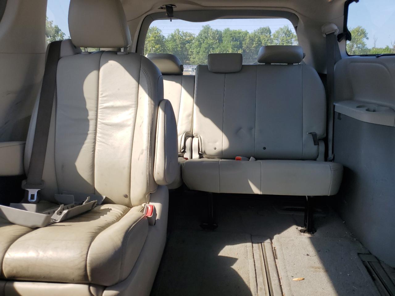 2011 Toyota Sienna Xle VIN: 5TDDK3DC6BS015250 Lot: 68763765