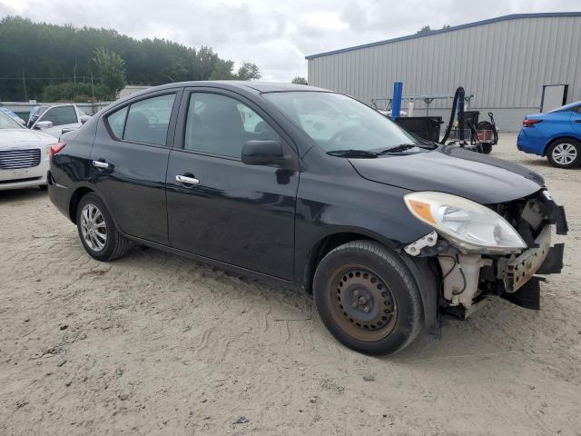  NISSAN VERSA 2013 Czarny
