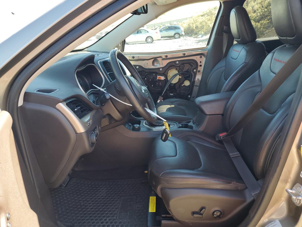 2017 Jeep Cherokee Trailhawk VIN: 1C4PJMBS1HW608412 Lot: 69391445