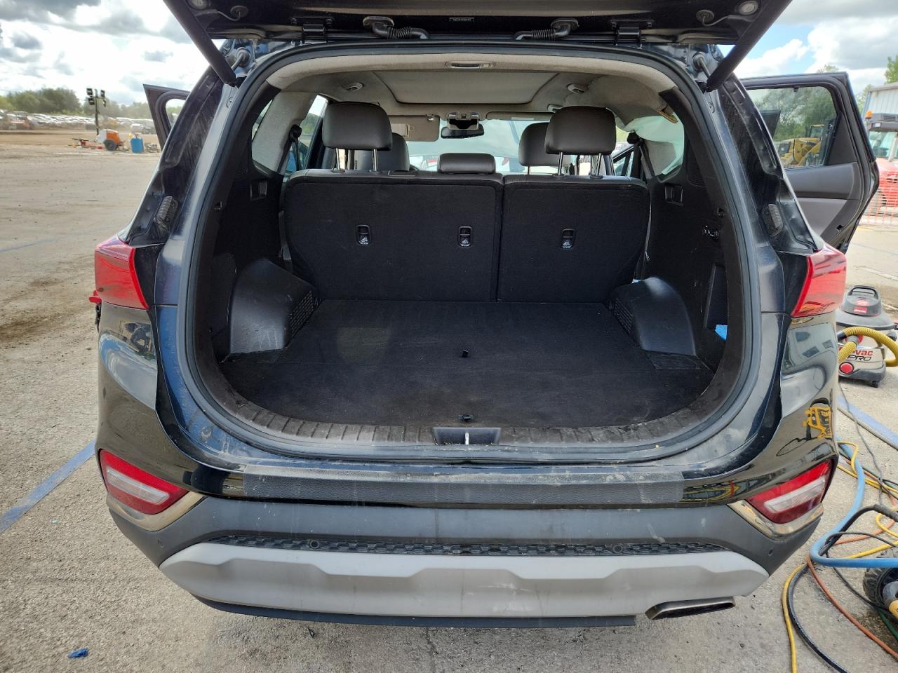 2019 Hyundai Santa Fe Limited VIN: 5NMS53AA3KH026484 Lot: 69351885