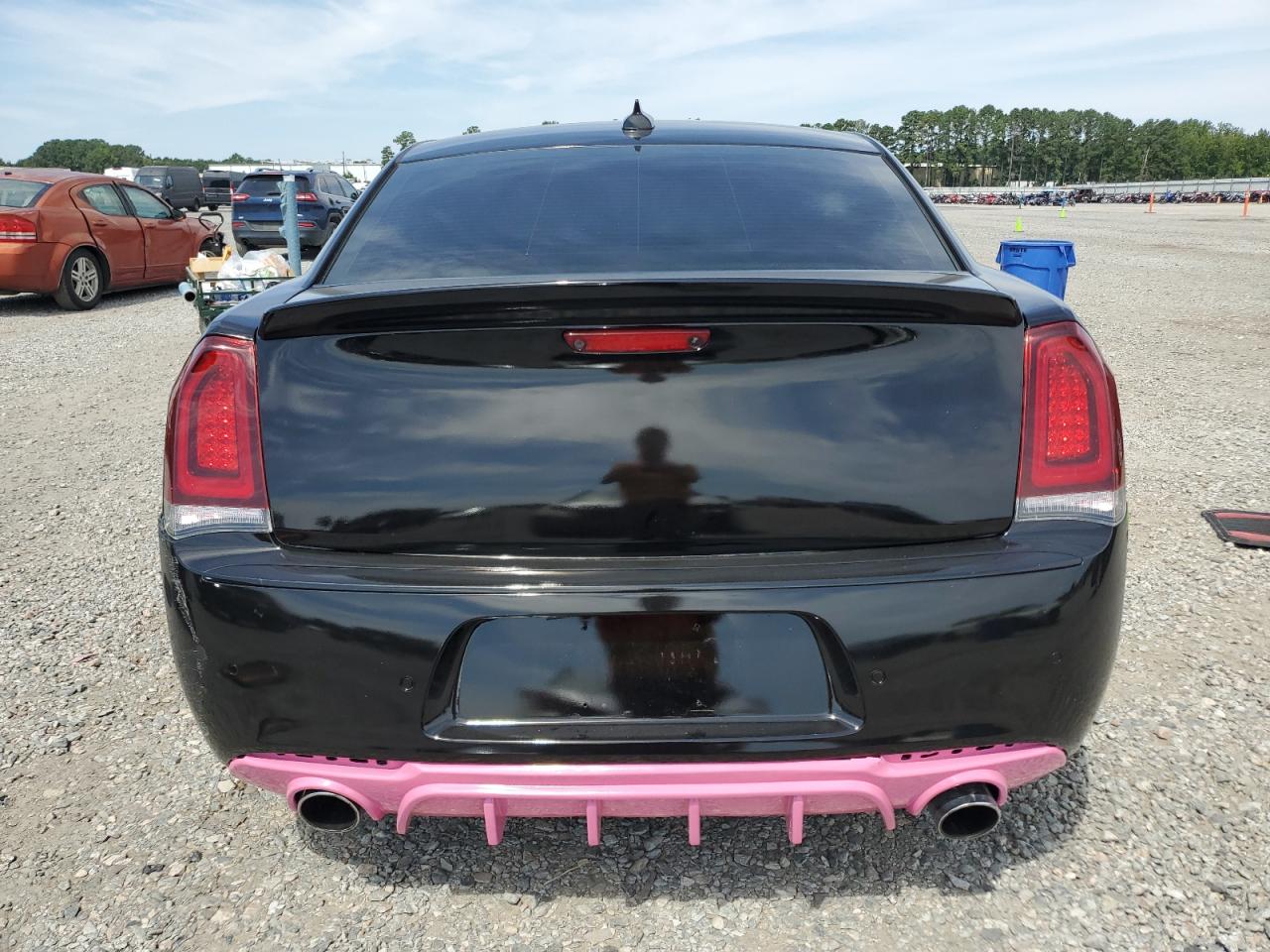 2015 Chrysler 300 Limited VIN: 2C3CCAAG4FH922270 Lot: 70441325