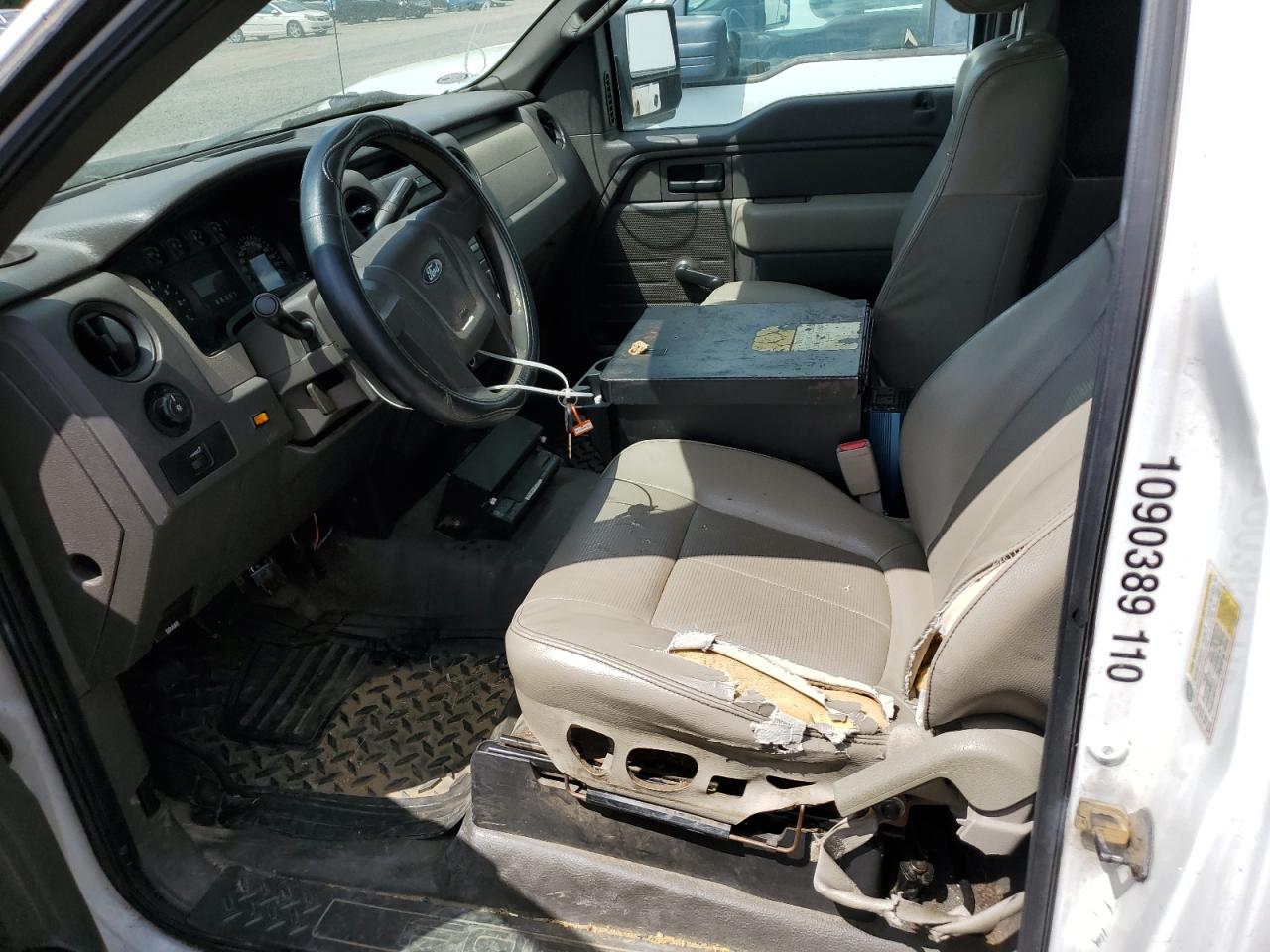 2010 Ford F150 VIN: 1FTMF1CW0AKC08682 Lot: 56354455