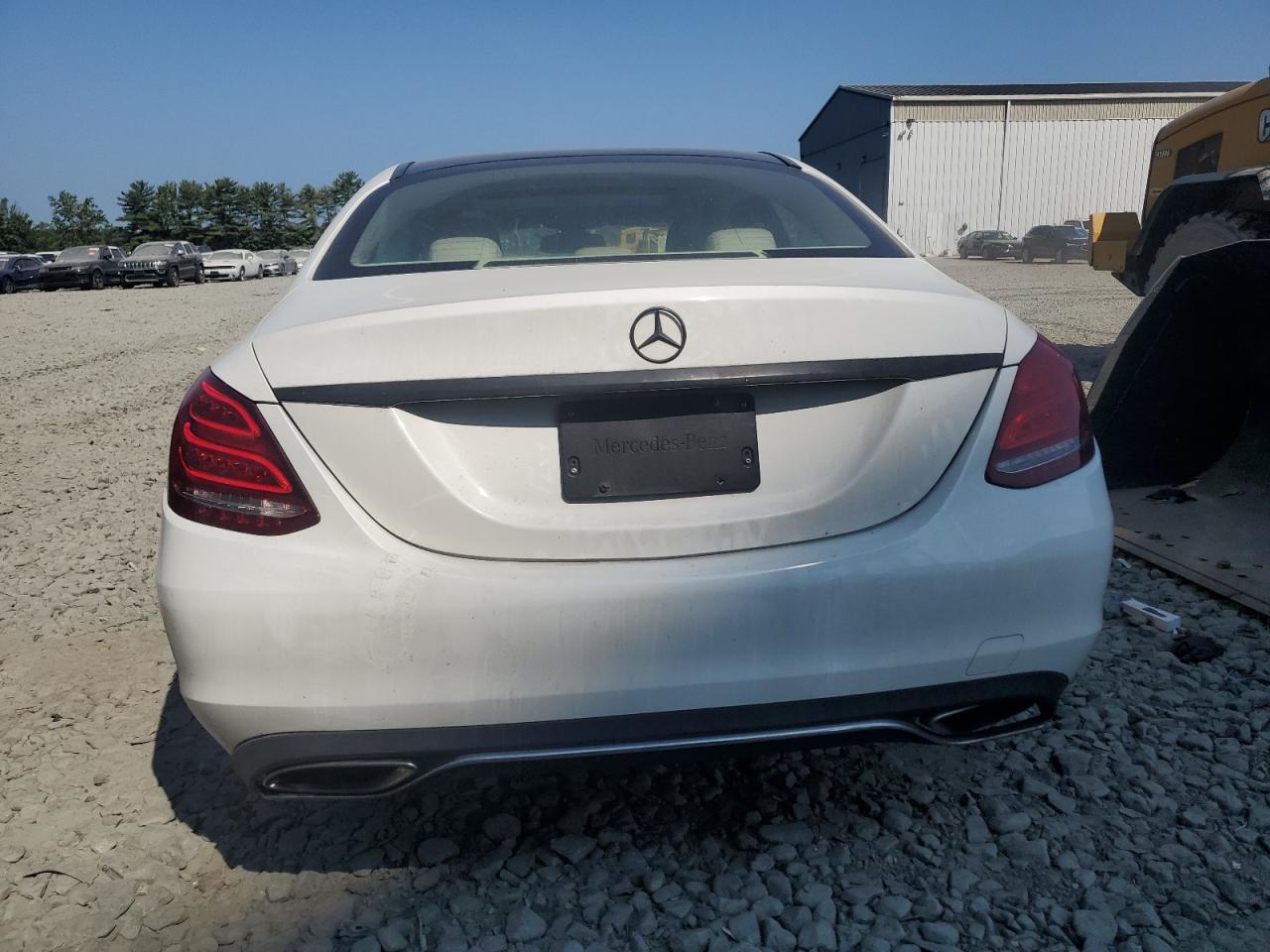 2015 Mercedes-Benz C 300 4Matic VIN: 55SWF4KBXFU041338 Lot: 68318655