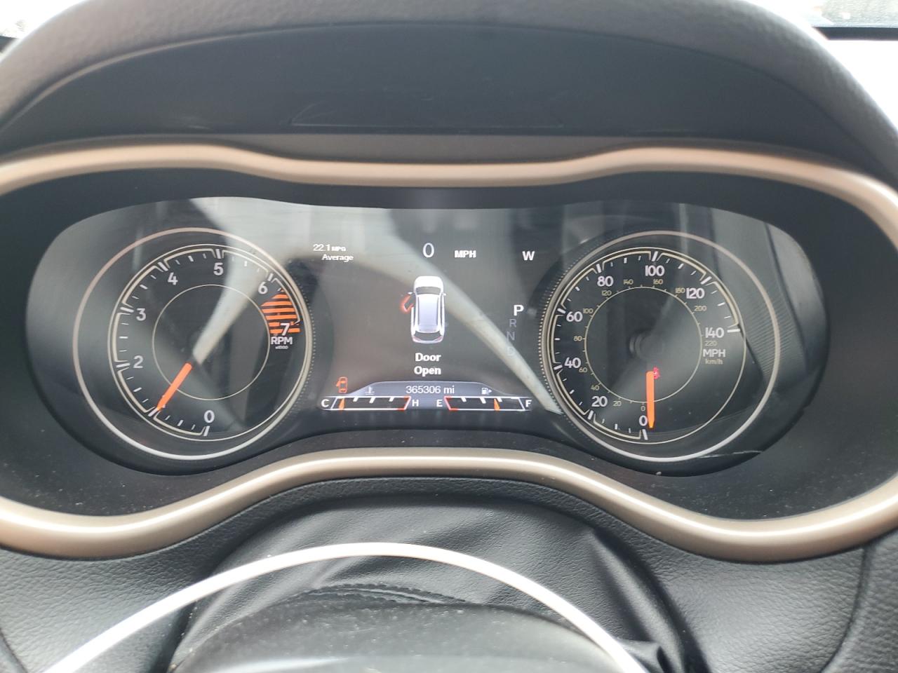 2018 Jeep Cherokee Limited VIN: 1C4PJLDB2JD568057 Lot: 70022485