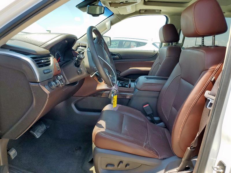  CHEVROLET SUBURBAN 2018 Белы
