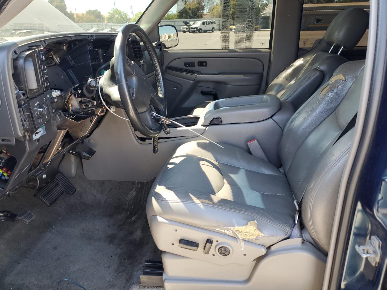 2005 Chevrolet Suburban K1500 VIN: 3GNFK16Z65G126213 Lot: 67986305