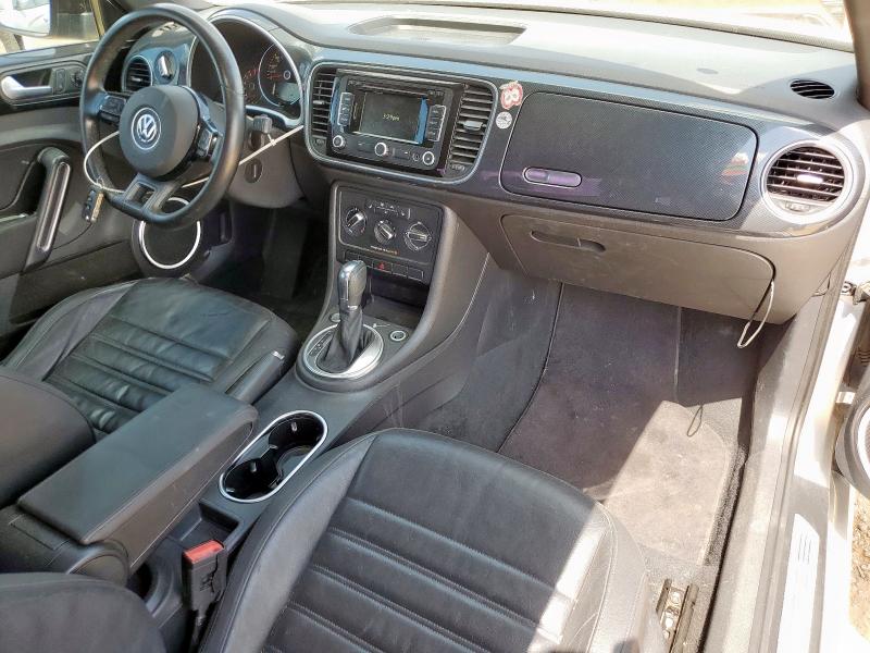  VOLKSWAGEN BEETLE 2012 Srebrny