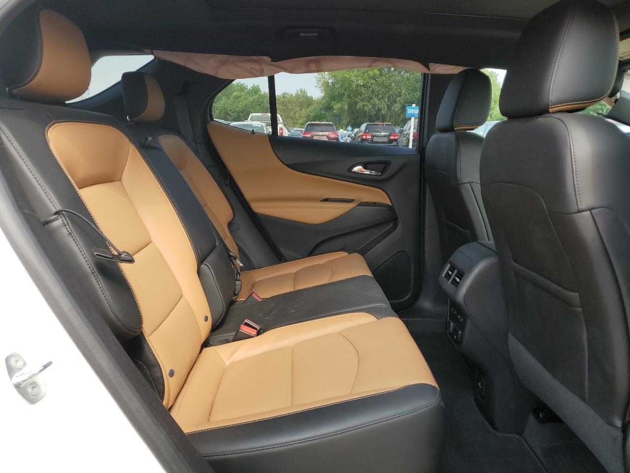 2018 Chevrolet Equinox Premier VIN: 2GNAXVEV0J6130765 Lot: 68836685