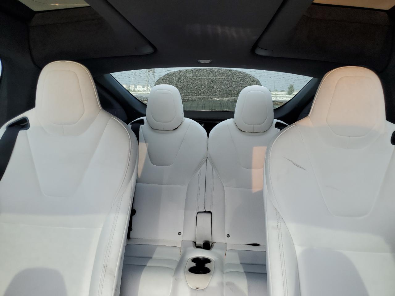 5YJXCBE42JF091904 2018 Tesla Model X