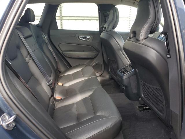 2020 VOLVO XC60 T6 MOMENTUM  