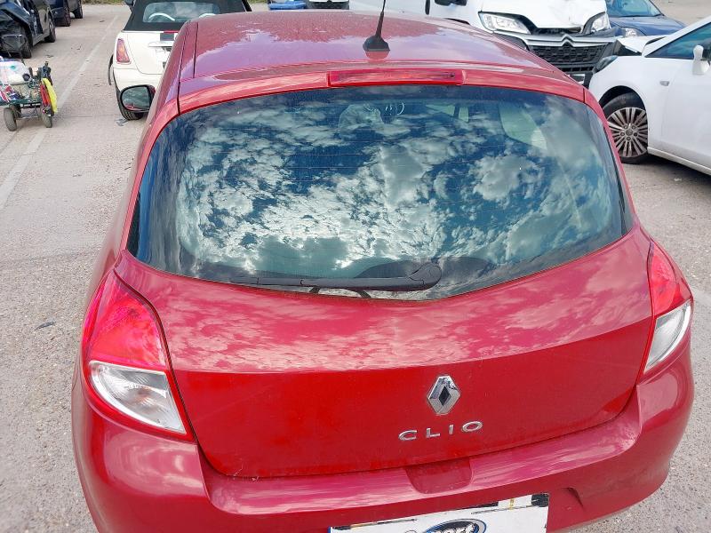 2011 RENAULT CLIO DYNAMIQUE TOMTOM